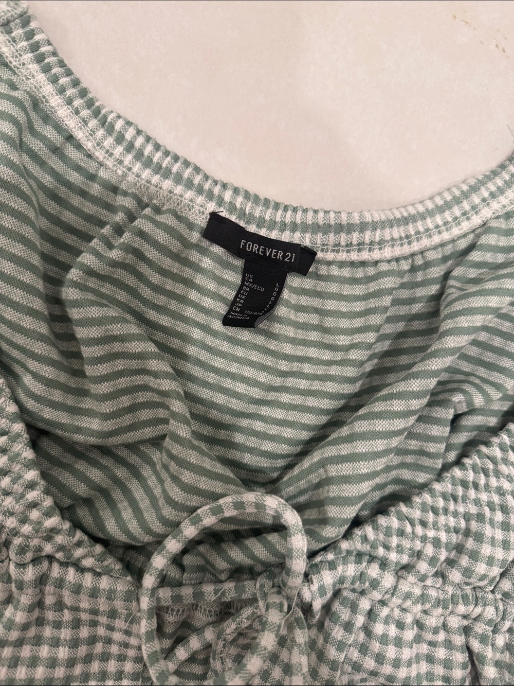 Forever 21 Green Gingham Puff-Sleeve Tie-Front Crop Top - Picture 2 of 4